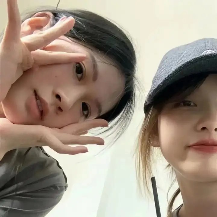 孔雀圣使请动心